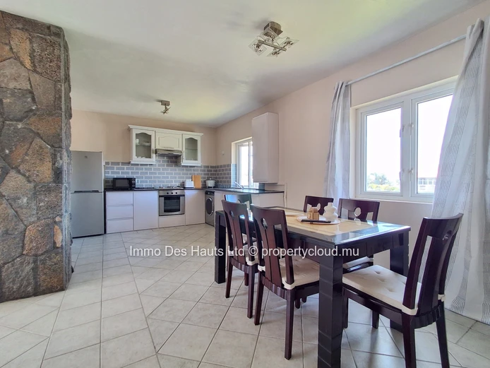3 Bedroom Apartment fully furnished for long term rental Curepipe 