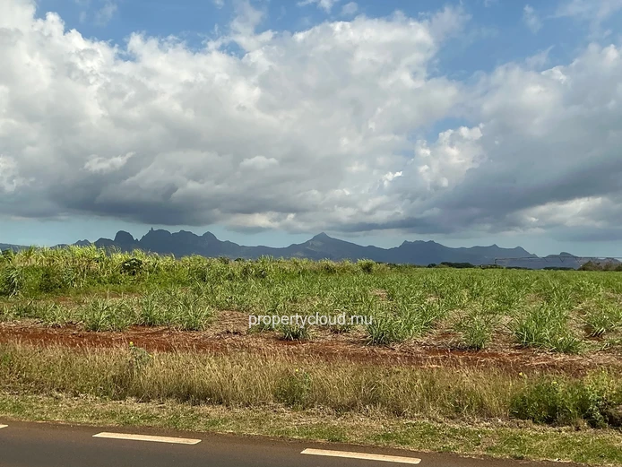 A VENDRE terrain résidentiel 304 m2 (7,25 perches), Pointe aux Piments