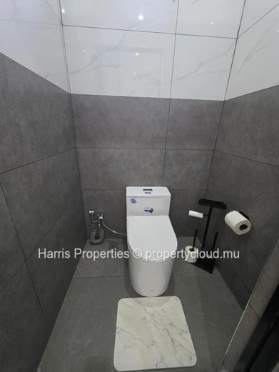 Modern and beautifully decorated 2-bedroom apartment available for rent