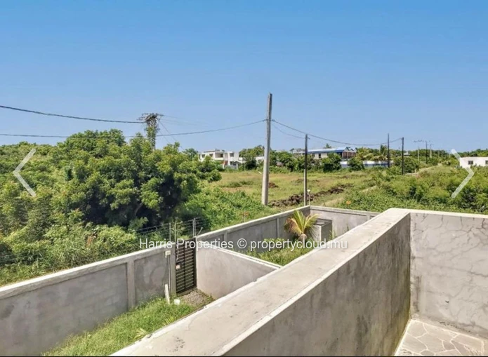 Spacious house for sale – Grand Gaube 