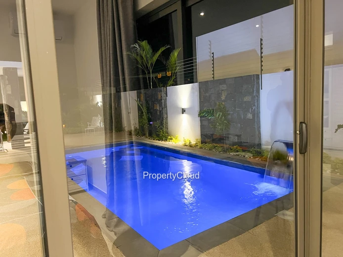 À Louer - Villa De 3 Chambres Avec Piscine - Grand Baie