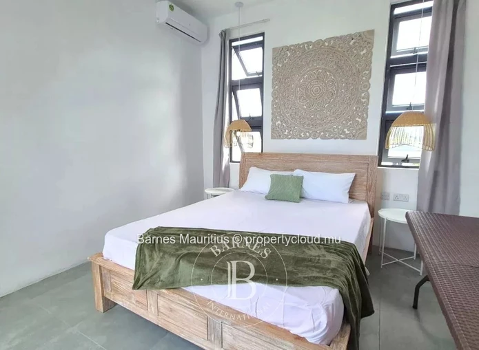 TROU AUX BICHES – Villa contemporaine à étage avec piscine – 3 chambres