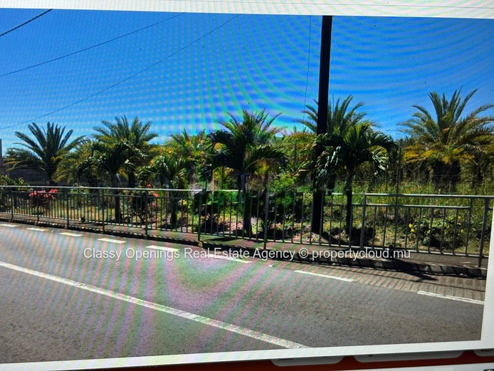 Mont Mascal 14,050 m² — Roadside Land Near Golf & Shops