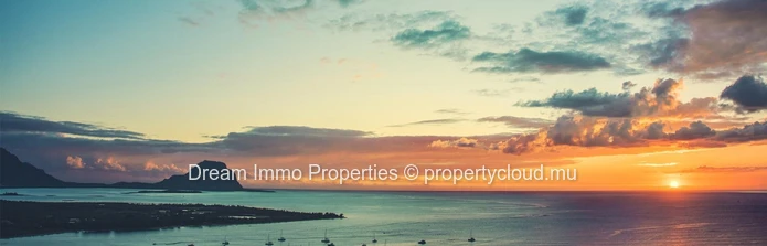 Sublimes Villas Offrant Une Vue Mer & Morne Panoramique A Riviere Noire - Ile Maurice