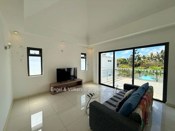 4 Bedroom Villa with Private Pool For Rent at Pereybere