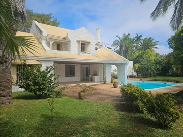5 Bedroom Villa