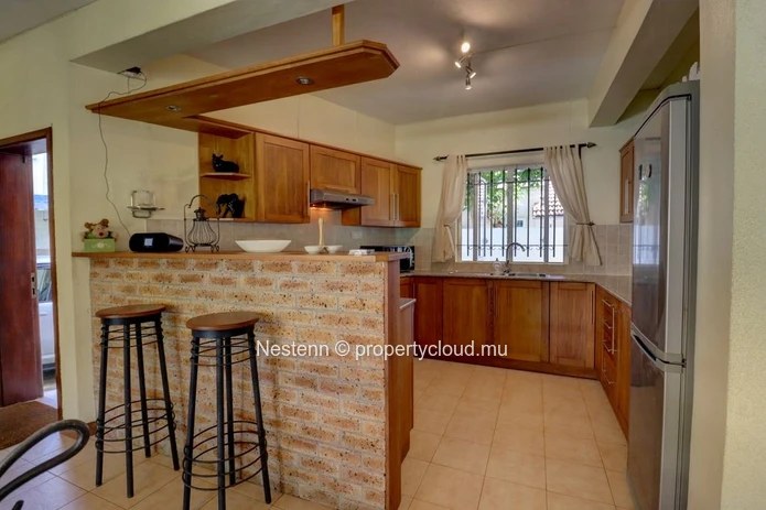 Stunning 3-bedroom duplex with sea access 