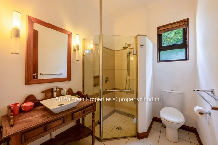 ? À Vendre – Villa D’Exception À Tamarina ?
