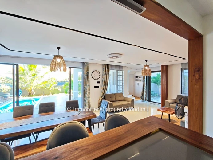 Villa À Vendre – Moderne Avec Piscine – Confort À Grand Baie- Nord