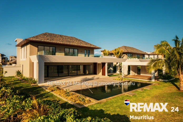 5-Bedroom Villa | Mont Choisy, Grand Baie Exclusive golf-front villa in a prestigious estate on the