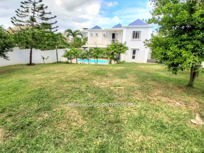 Magnificent Villa In Calodyne – A Rare Living Environment In Mauritius