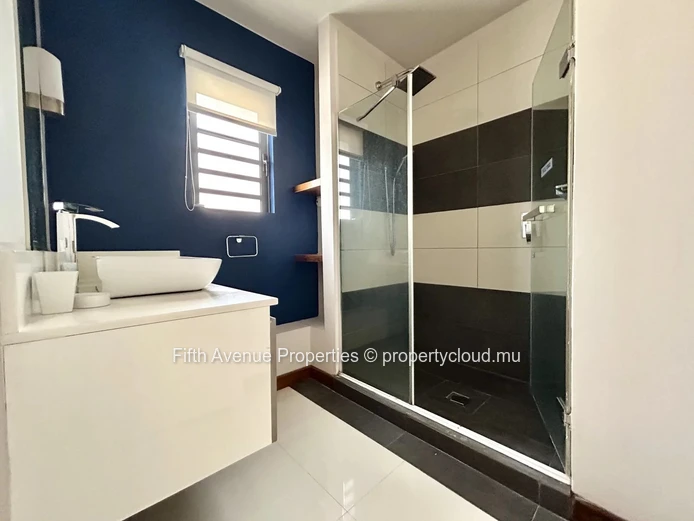 Tamarin – 3-Bedroom Beachfront Apartment