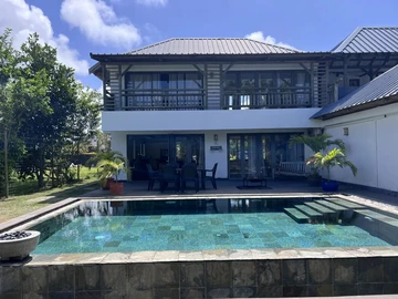 4 Bedroom Villa
