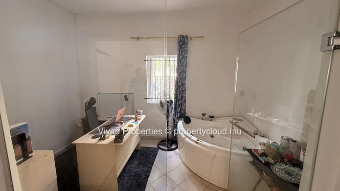 Maison de 5 chambres à vendre à Pointe aux Sables avec jardin