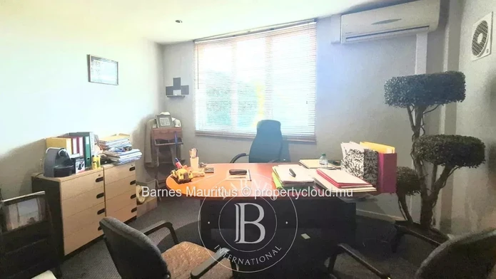 GRAND BAIE - Office /Commercial space for rent - 64.12m2