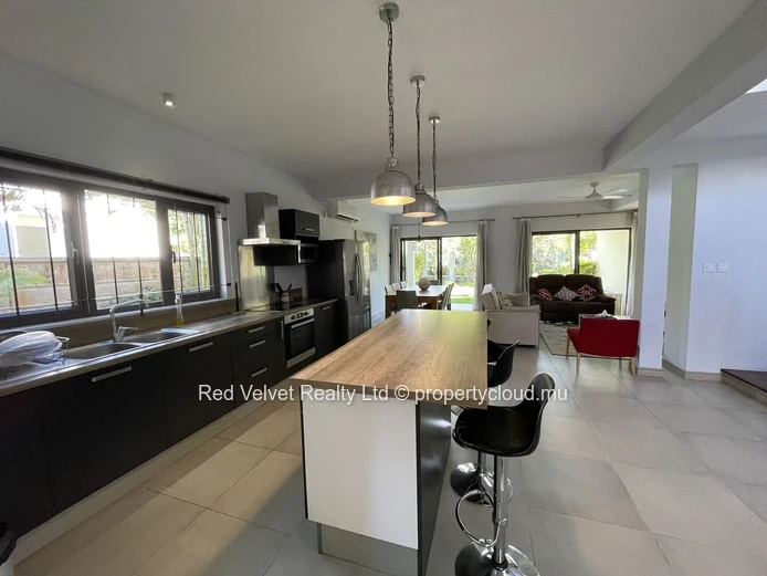 Maison de ville moderne de 3 chambres à louer à Trianon | Résidence sécurisée