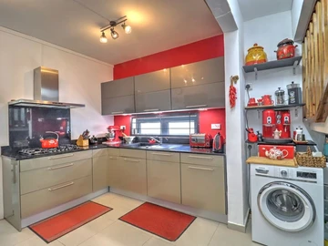 4 Bedroom House