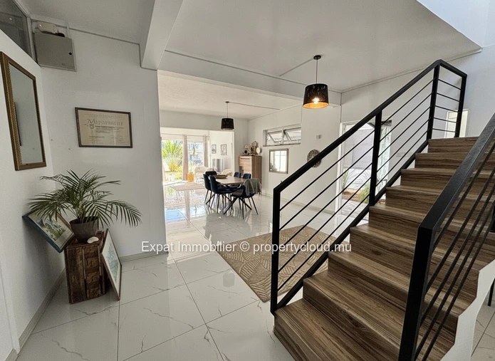 3-Bedroom Villa, Veranda, Swimming Pool And Rooftop – Calodyne