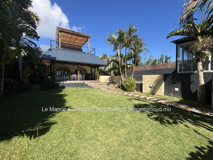Villa meublée 4 chambres avec piscine à louer à Floréal
