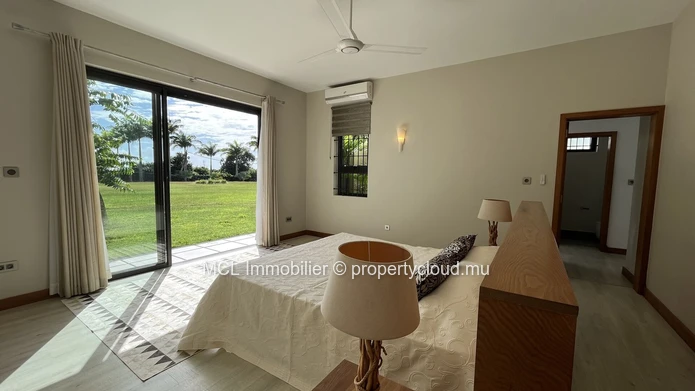 Spacious house and garden