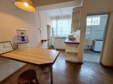 14 Bedroom Building