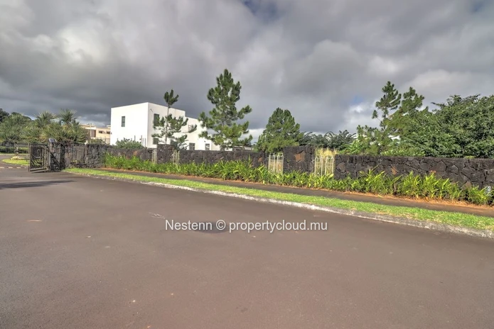 Exceptional residential plot 