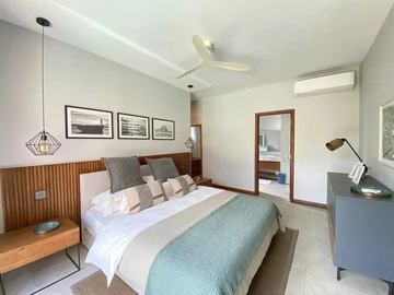 4 Bedroom Villa