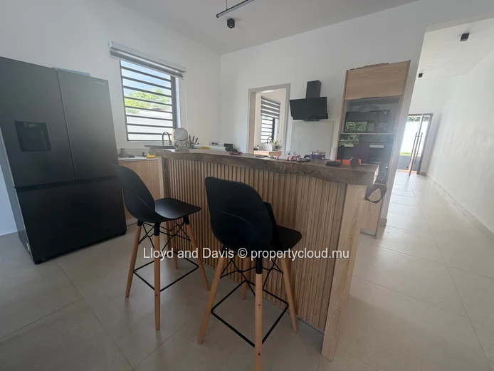 Modern Villa 3 Bedrooms + Office (Convertible)