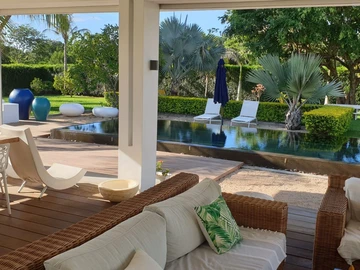 4 Bedroom Villa