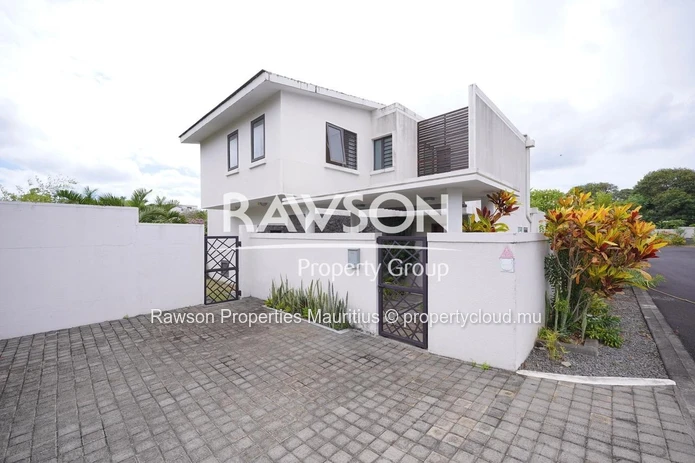 Furnished 4 Bedroom Villa | Garden And Pool | Trou Aux Biches