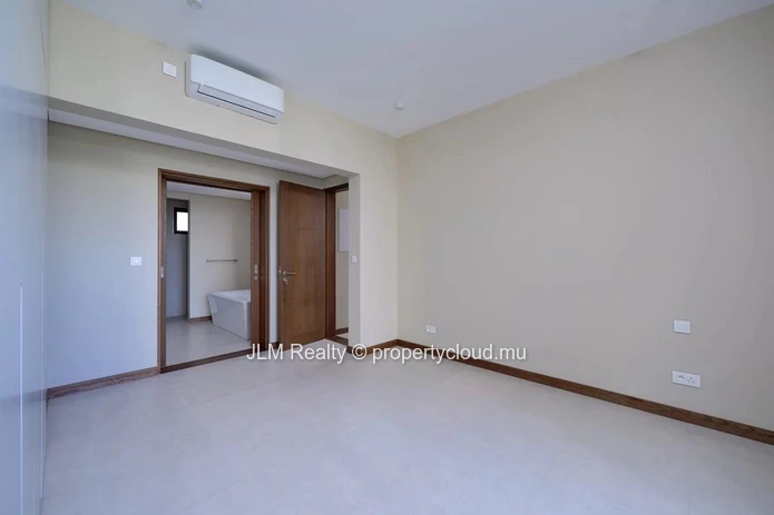 Appartement avec Piscine Privative à Vendre à Pointe aux Canonniers, Île Maurice