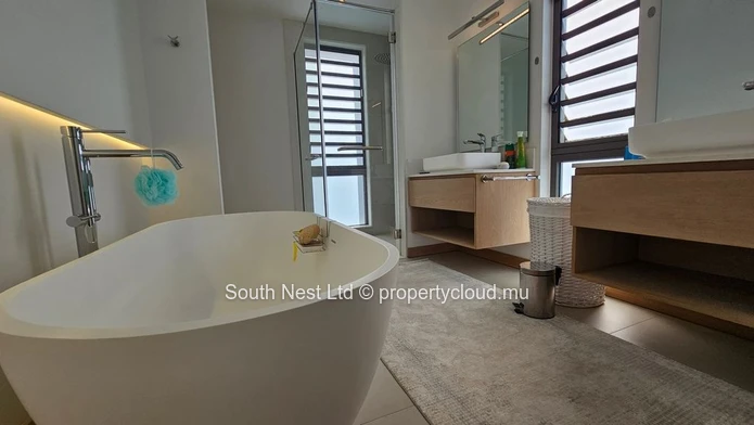 Belle Villa neuve de 4 chambres 