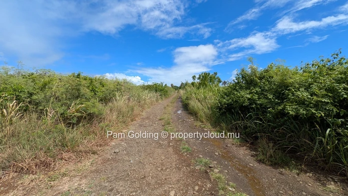 Saint Antoine – Terrain à vendre – Pam Golding Mauritius
