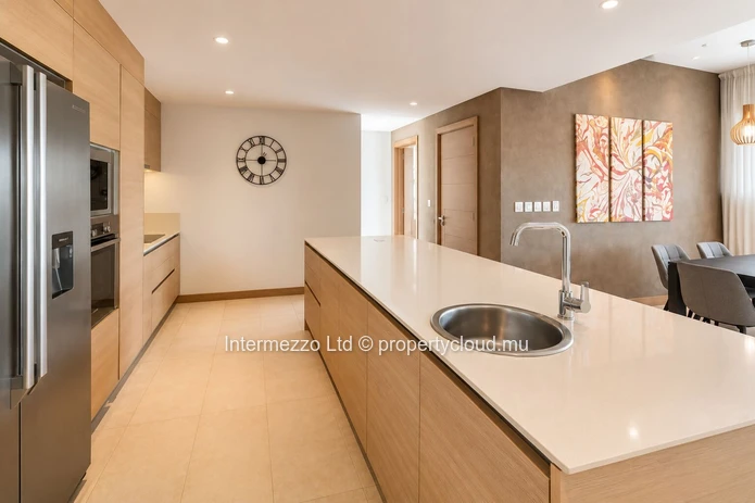 Penthouse IRS vue golf à Mont Choisy – 3 chambres en suite | Dernier étage | Île Maurice