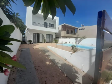 Brand New 4-Bedroom Villa with Swimming Pool for Rent – Morcellement Ruisseau Palmyr, Flic en Flac