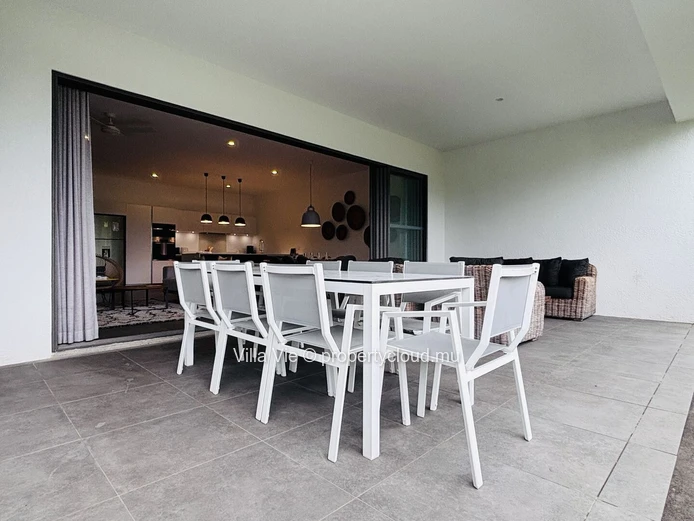 Grand Gaube - Nice 3 bedroom apartment located in a private residence (Sole Mandate)