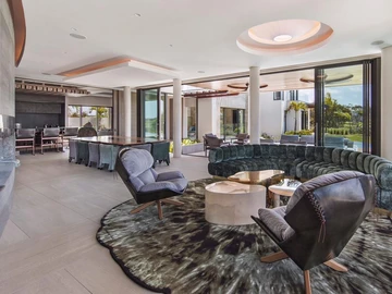 5 Bedroom Villa