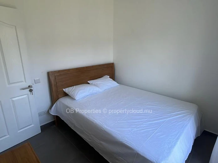 Superb 3 bedroom beach front apt