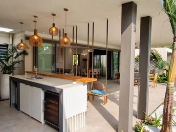 4 Bedroom Villa