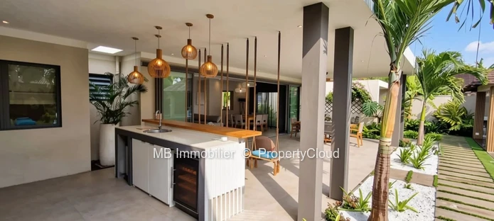 Villa for sale.