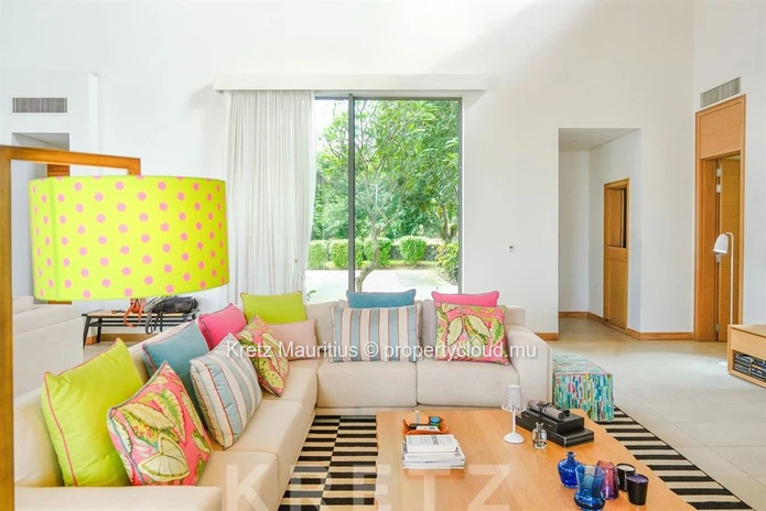 Exceptional Island Signature Villa in the Heart of the Golf Estate