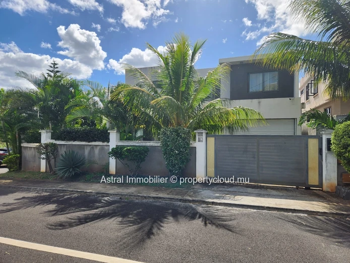House for Sale – Coromandel New Price: Rs 9.7M (formerly Rs 10.5M)