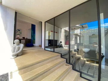 5 Bedroom Villa