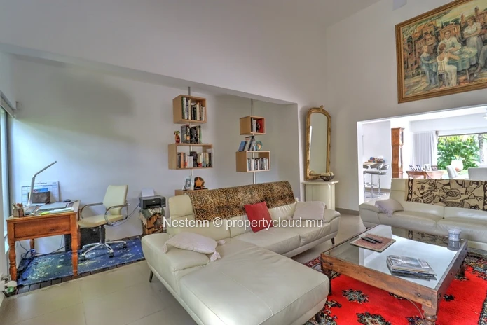 4-bedroom villa + independent studio
