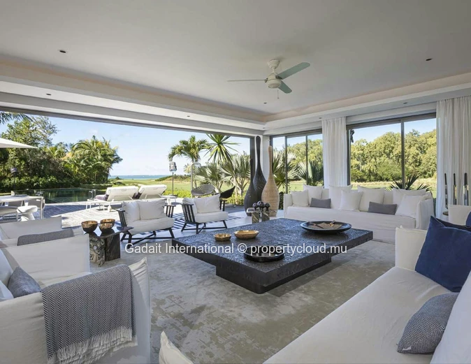 Villa de Luxe à Louer à Anahita Mauritius – Vue Mer, Accès Golf & Piscine Privée