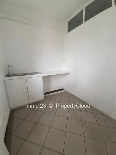 Office - 126m2 - Quatre Bornes - Ref. BU53960LO