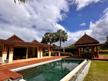 4 Bedroom Villa