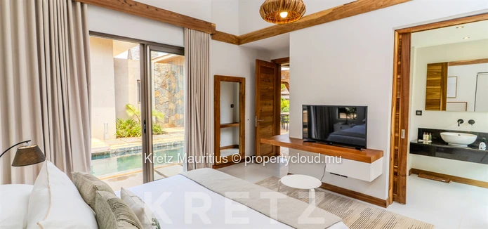Exceptional Villa in Balaclava – Elegance, Privacy, and 5-Star Hotel Access