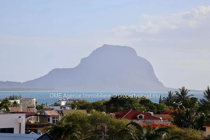 BLACK RIVER - Spacious Penthouse - 3 Bedrooms