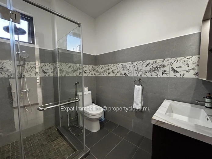 Villa Contemporaine Neuve 4 Chambres Avec Piscine Privée Et Rooftop – Péreybère